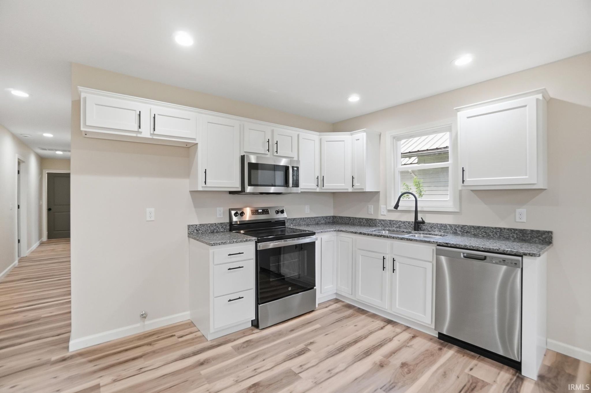 Image of 1626 Howell Street 101